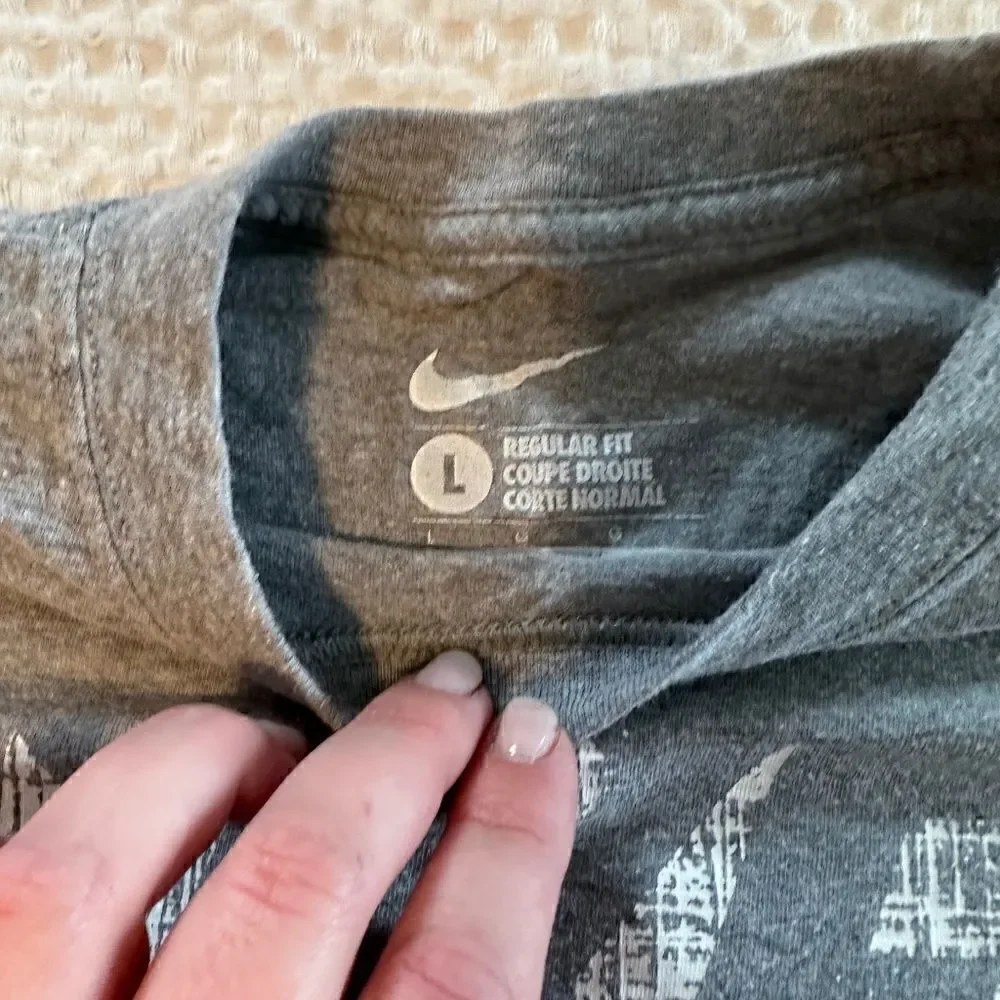 NIKE Longsleeve Tee! Size Large